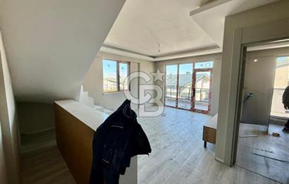 İNCEK'TE CADDE ÜZERİ MERKEZİ KONUMDA SIFIR 2+1 DUBLEX