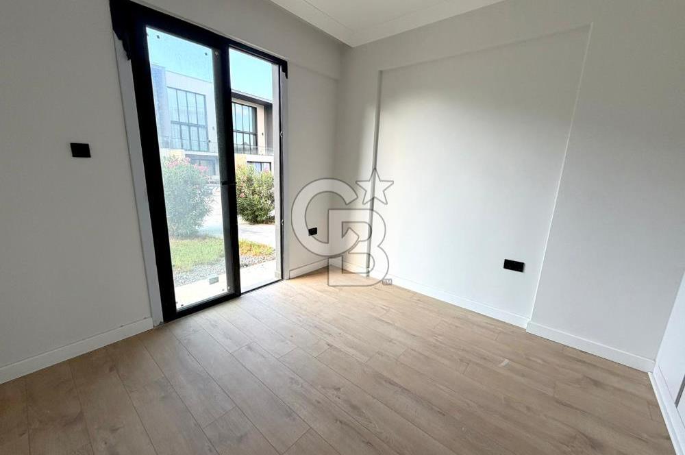 Kıbrıs Girne Kervansaray Projesi Havuz Manzaralı Satılık 2+1 Daire