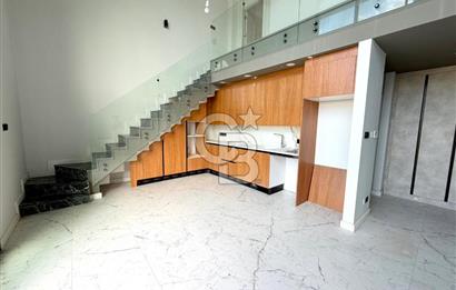 Kıbrıs Girne Kervansaray Projesi Havuz Manzaralı Satılık 4+1 Loft Daire