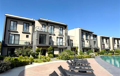 Kıbrıs Girne Kervansaray Projesi Havuz Manzaralı Satılık 2+1 Daire