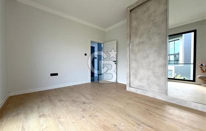 Kıbrıs Girne Kervansaray Projesi Deniz ve Havuz Manzaralı Satılık 3+1 Loft Daire