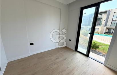 Kıbrıs Girne Kervansaray Projesi Havuz Manzaralı Satılık 2+1 Daire