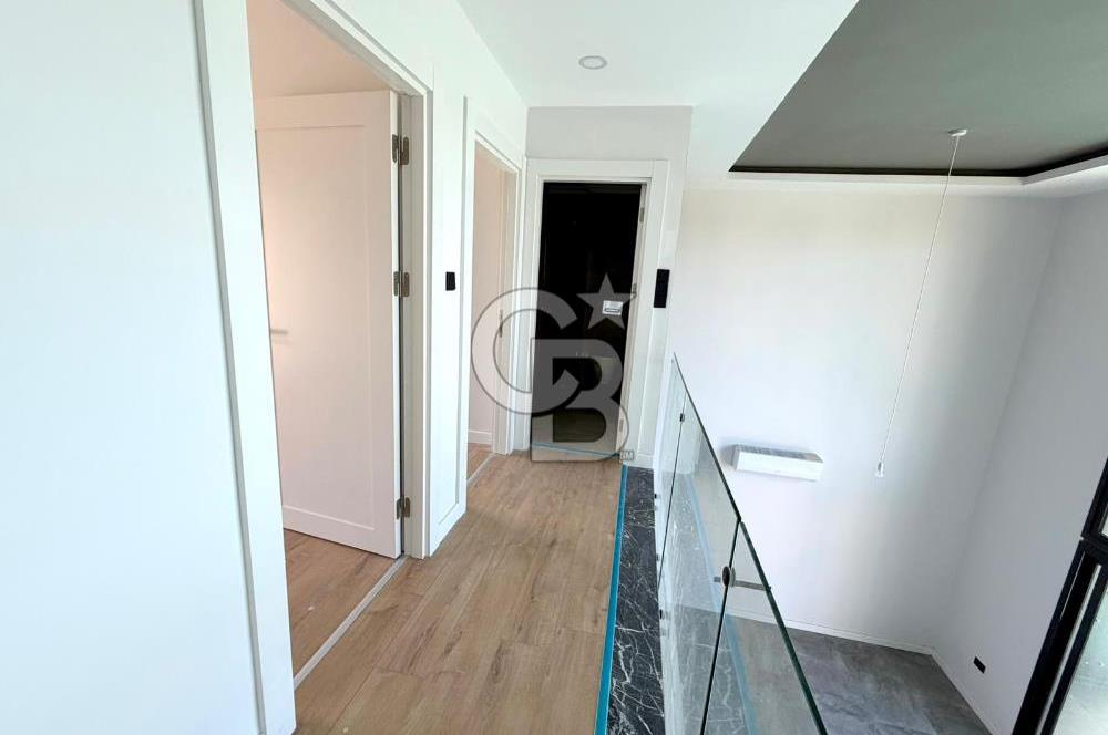 Kıbrıs Girne Kervansaray Projesi Havuz Manzaralı Satılık 3+1 Loft Daire