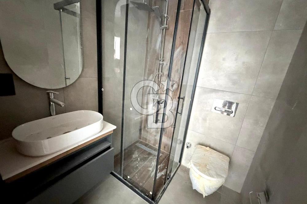 Kıbrıs Girne Kervansaray Projesi Havuz Manzaralı Satılık 4+1 Loft Daire