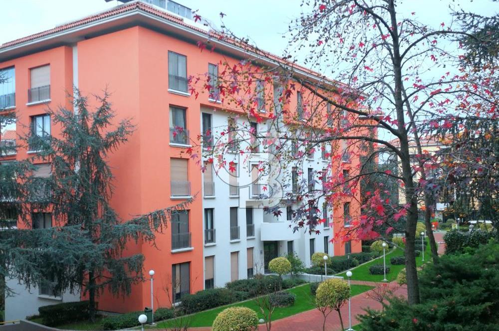 SARI KONAKLAR SİTESİNDE SATILIK 4+1