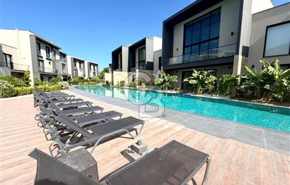 Kıbrıs Girne Kervansaray Projesi Deniz ve Havuz Manzaralı Satılık 3+1 Loft Daire