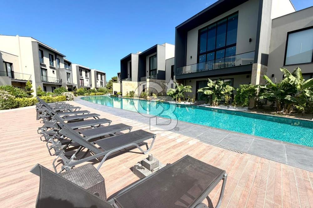 Kıbrıs Girne Kervansaray Projesi Havuz Manzaralı Satılık 3+1 Loft Daire