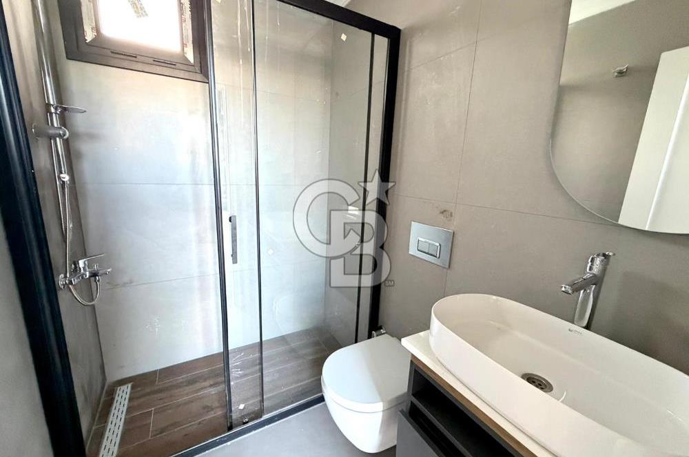 Kıbrıs Girne Kervansaray Projesi Deniz ve Havuz Manzaralı Satılık 3+1 Loft Daire