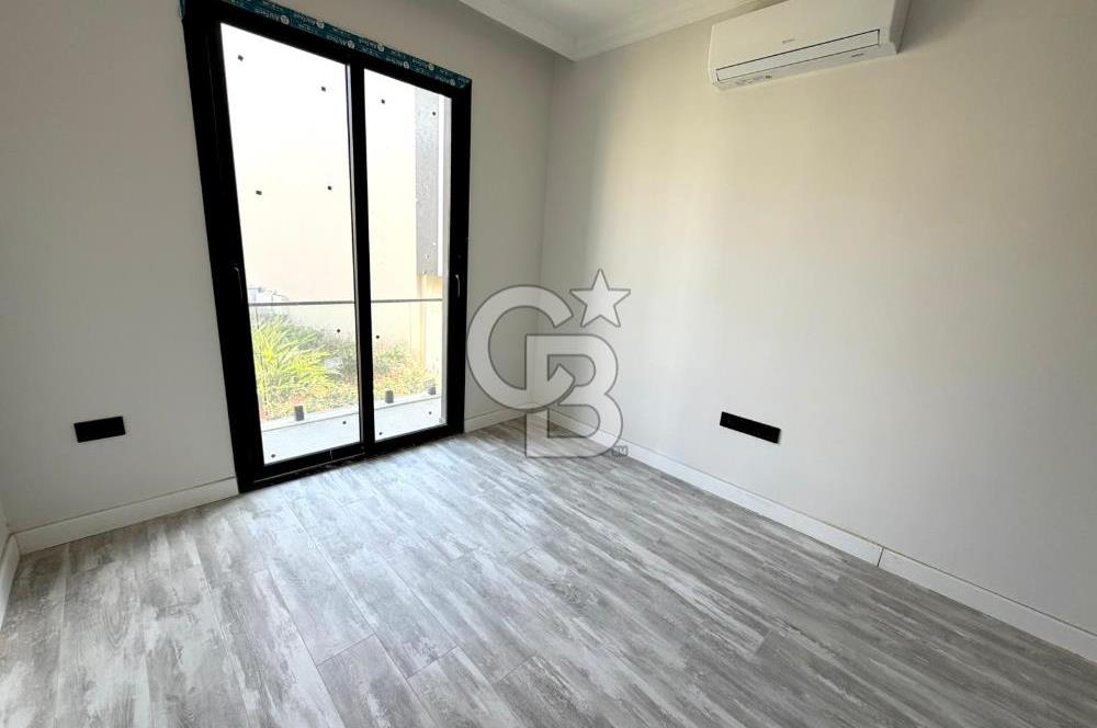 Kıbrıs Girne Kervansaray Projesi Havuz Manzaralı Satılık 4+1 Loft Daire