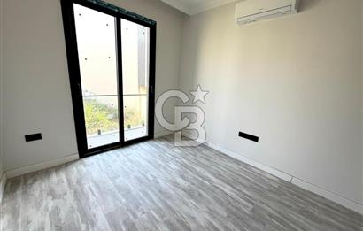Kıbrıs Girne Kervansaray Projesi Havuz Manzaralı Satılık 4+1 Loft Daire