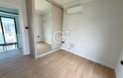 Kıbrıs Girne Kervansaray Projesi Havuz Manzaralı Satılık 3+1 Loft Daire