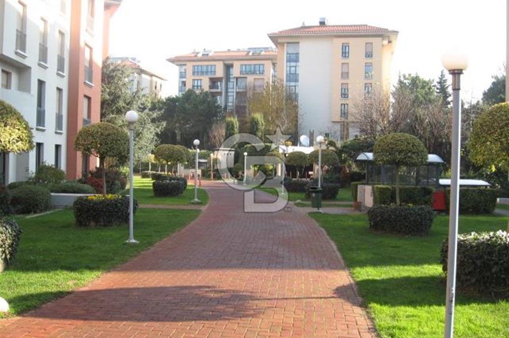 SARI KONAKLAR SİTESİNDE SATILIK 4+1