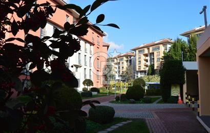 SARI KONAKLAR SİTESİNDE SATILIK 4+1