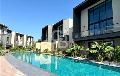 Kıbrıs Girne Kervansaray Projesi Havuz Manzaralı Satılık 4+1 Loft Daire