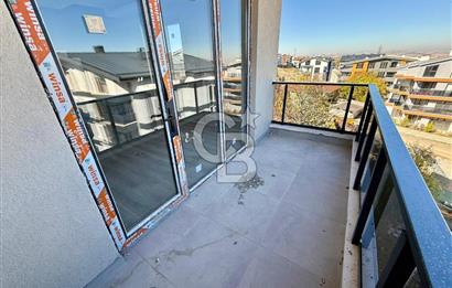 İNCEK'TE CADDE ÜZERİ MERKEZİ KONUMDA SIFIR 2+1 DUBLEX