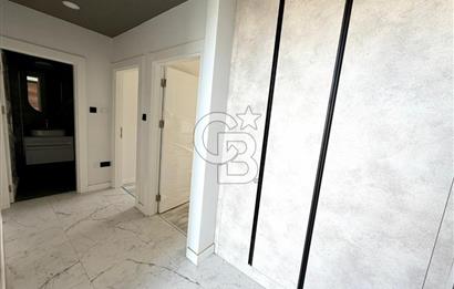 Kıbrıs Girne Kervansaray Projesi Havuz Manzaralı Satılık 4+1 Loft Daire