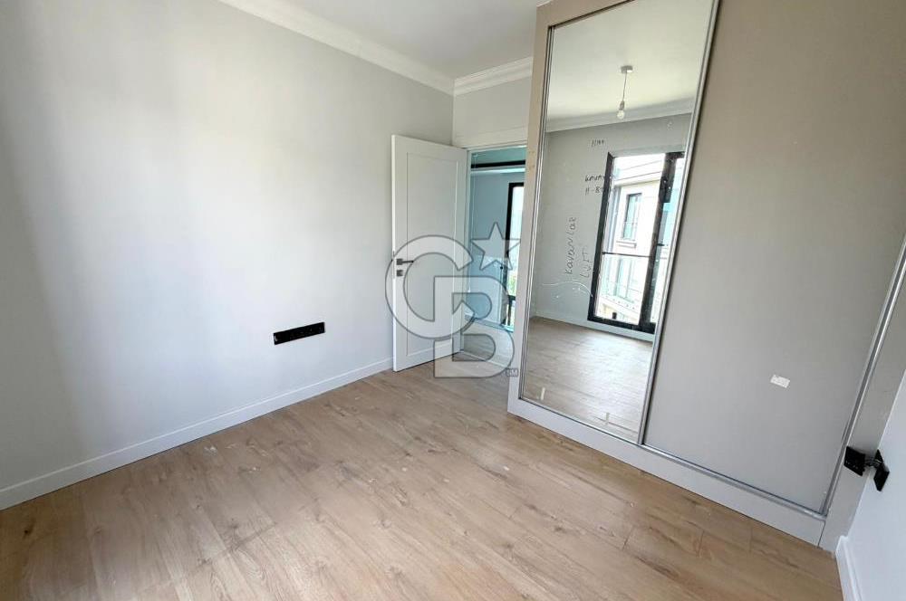 Kıbrıs Girne Kervansaray Projesi Havuz Manzaralı Satılık 3+1 Loft Daire