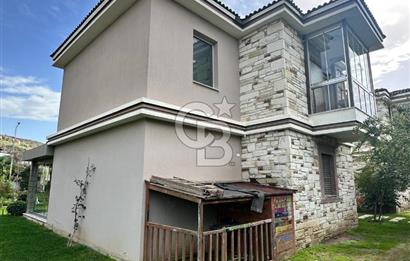 Eski Foça Havuzlu Site İçerisinde Eşyalı Kiralık 3+1 Villa