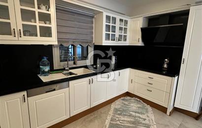 Eski Foça Havuzlu Site İçerisinde Eşyalı Kiralık 3+1 Villa
