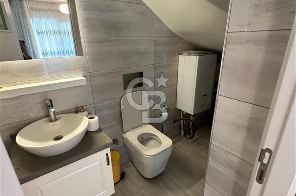 Eski Foça Havuzlu Site İçerisinde Eşyalı Kiralık 3+1 Villa