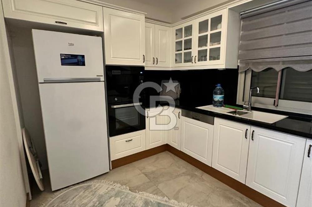 Eski Foça Havuzlu Site İçerisinde Eşyalı Kiralık 3+1 Villa