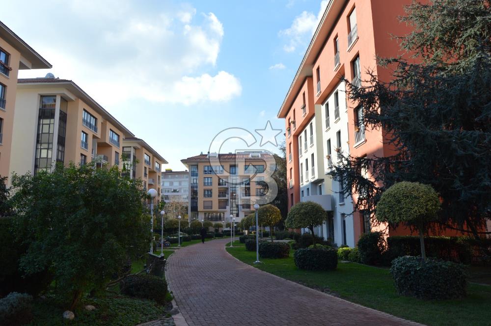 SARI KONAKLAR SİTESİNDE SATILIK 4+1