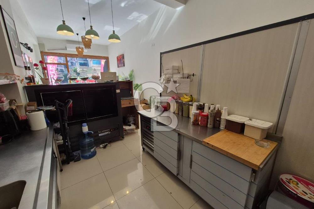 KARŞIYAKA ŞEMİKLER MERKEZ LÜKS BİNADA SATILIK DÜKKAN