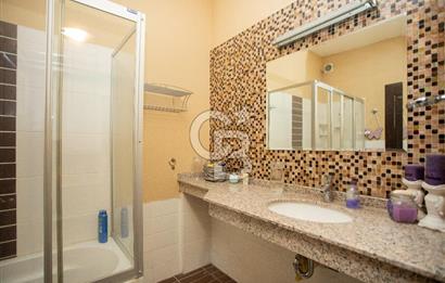 Bornova, Çamdibi, Tuna Mah., 2950 m2 Satılık Komple Bina