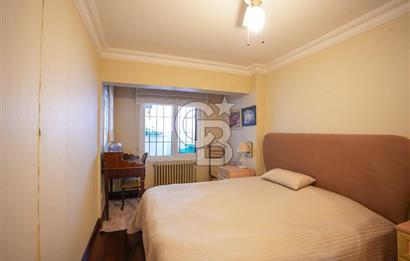 DRAGOS'TA ÇOK ÖZEL KONUMDA SAHİLE 200 METRE MESAFEDE 4 KATLI VİLLA