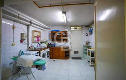 DRAGOS'TA ÇOK ÖZEL KONUMDA SAHİLE 200 METRE MESAFEDE 4 KATLI VİLLA