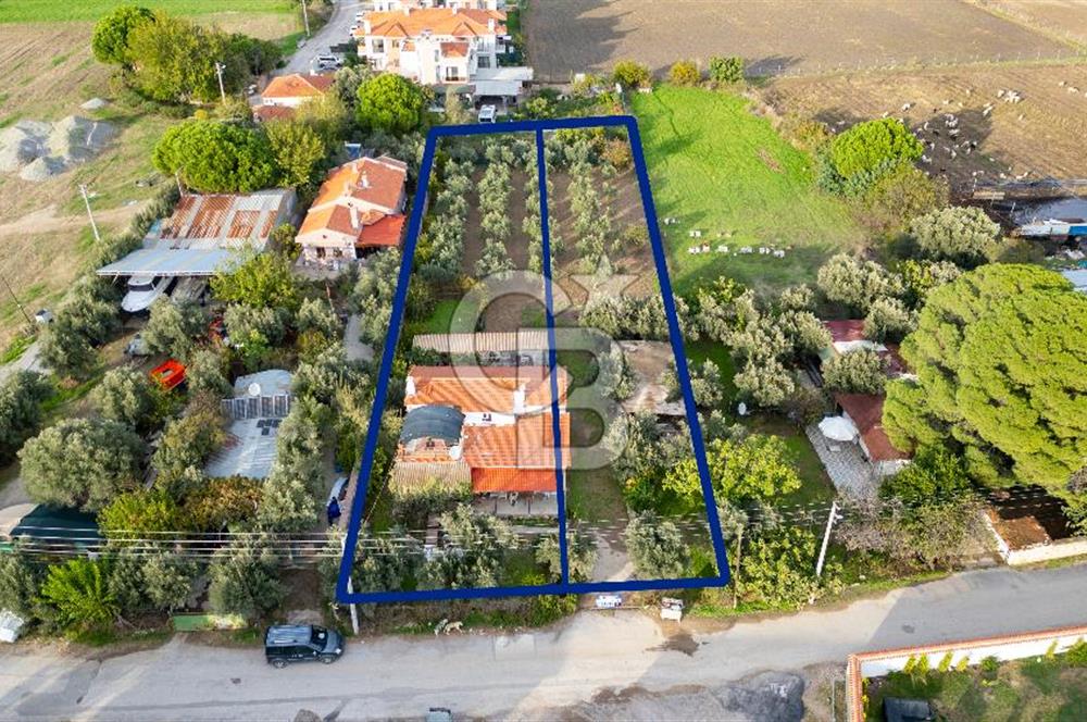 Foça Bağarası Hacıveli Mah. Satılık Kargir Evli Arsa