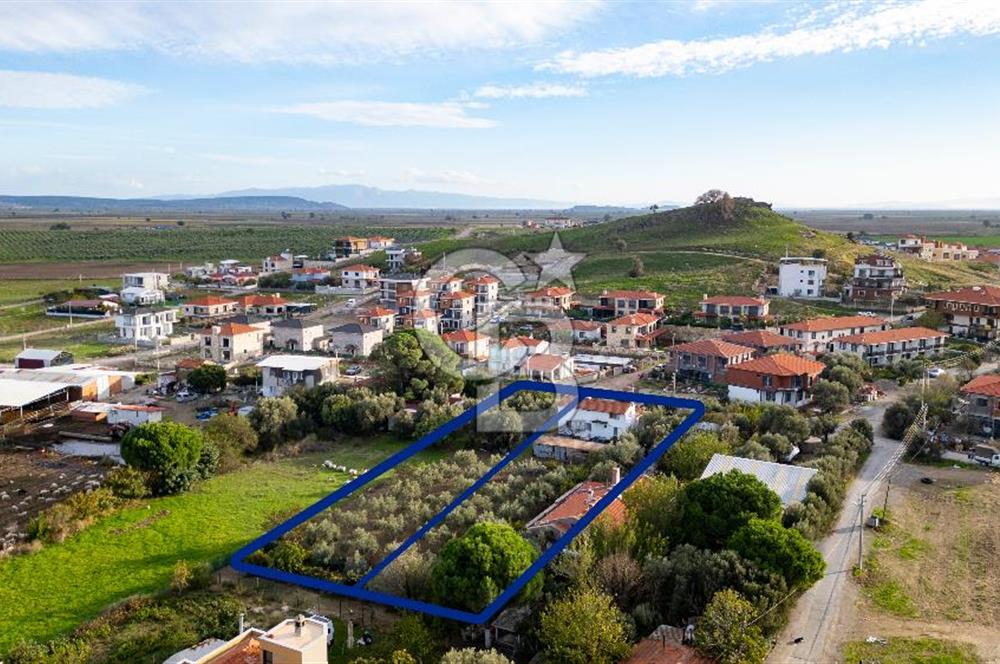 Foça Bağarası Hacıveli Mah. Satılık Kargir Evli Arsa