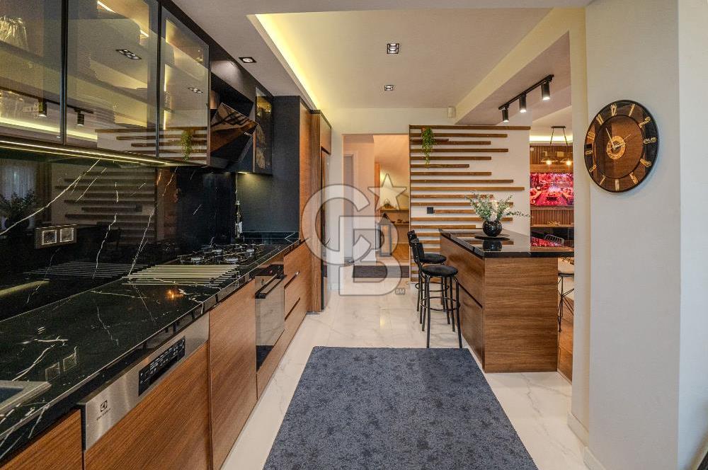 URLA ŞİRİNKENT TRİPLEKS 4+1 HAVUZLU SATILIK VİLLA