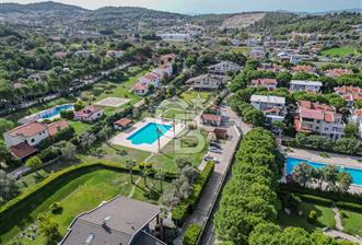 URLA ŞİRİNKENT TRİPLEKS 4+1 HAVUZLU SATILIK VİLLA