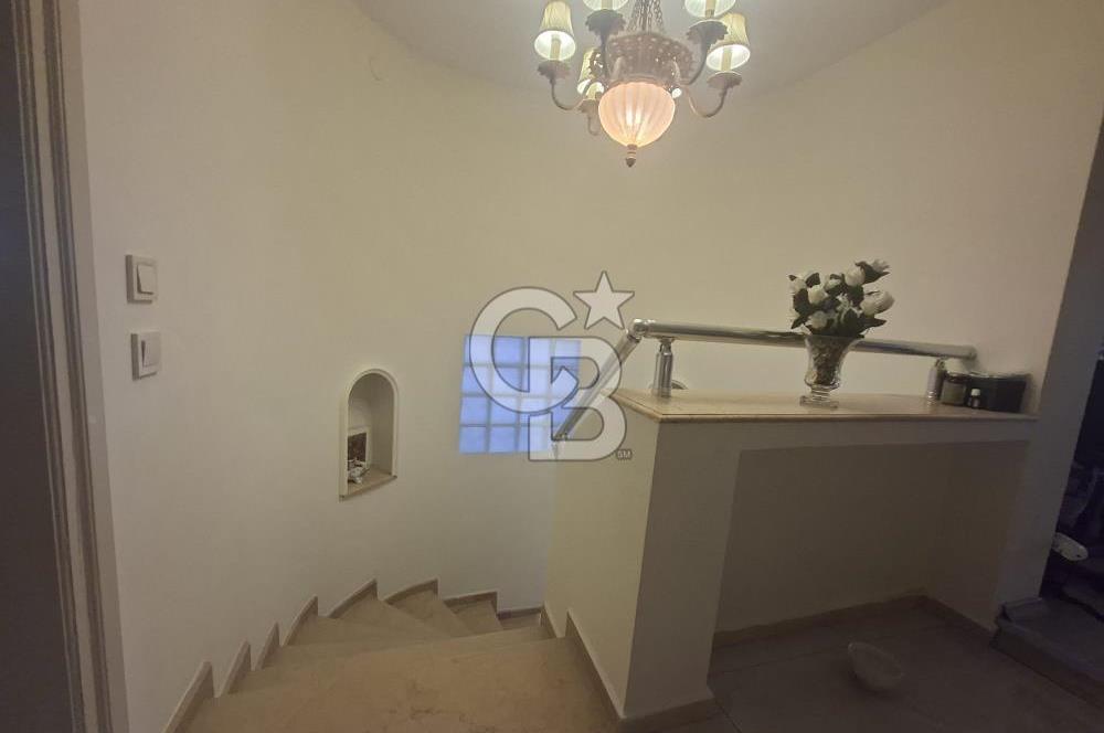 Bostanlı'nın Kalbinde 3+2 Ferah Dubleks Prestijli Yaşam