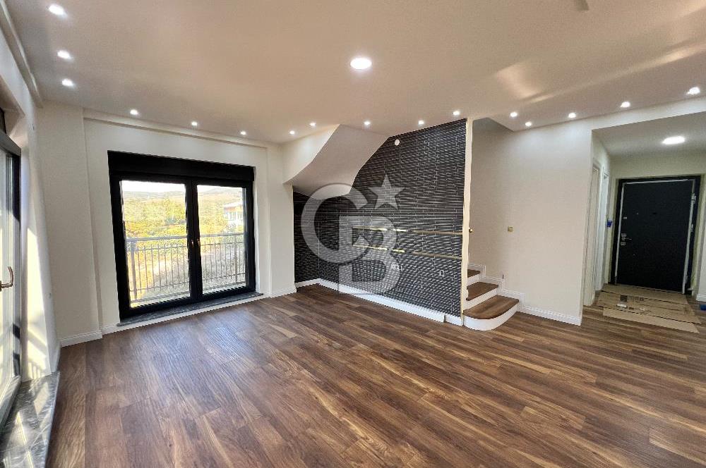 BURSA MUDANYA GÖYNÜKLÜ'de DENİZ MANZARALI SATILIK VİLLA ve ARAZİ