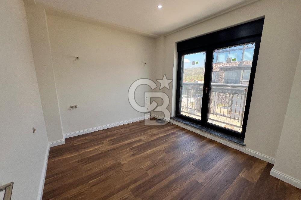 BURSA MUDANYA GÖYNÜKLÜ'de DENİZ MANZARALI SATILIK VİLLA ve ARAZİ