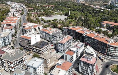 Bornova, Erzene Mah., Merkezi Lokasyon, Satılık 2+1 Daire