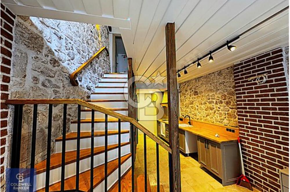 Ayvalık İsmetpaşa'da Restorasyonu Tamamlanmış Satılık Rum Evi