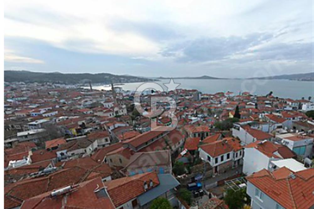 Ayvalık İsmetpaşa'da Projeli Satılık Müstakil Bina