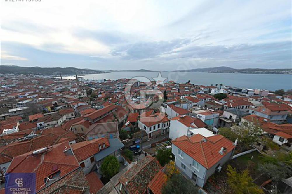 Ayvalık İsmetpaşa'da Projeli Satılık Müstakil Bina