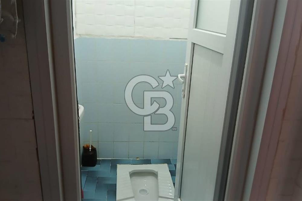 Çayırova Özgürlük Mahallesi Mehmet Akif Ersoy Caddesi'nde belediye çıkan yol üzerinde satılık 2+1 2 kat daire