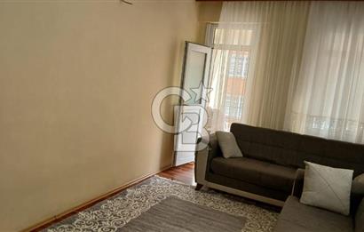 Çayırova Özgürlük Mahallesi Mehmet Akif Ersoy Caddesi'nde belediye çıkan yol üzerinde satılık 2+1 2 kat daire