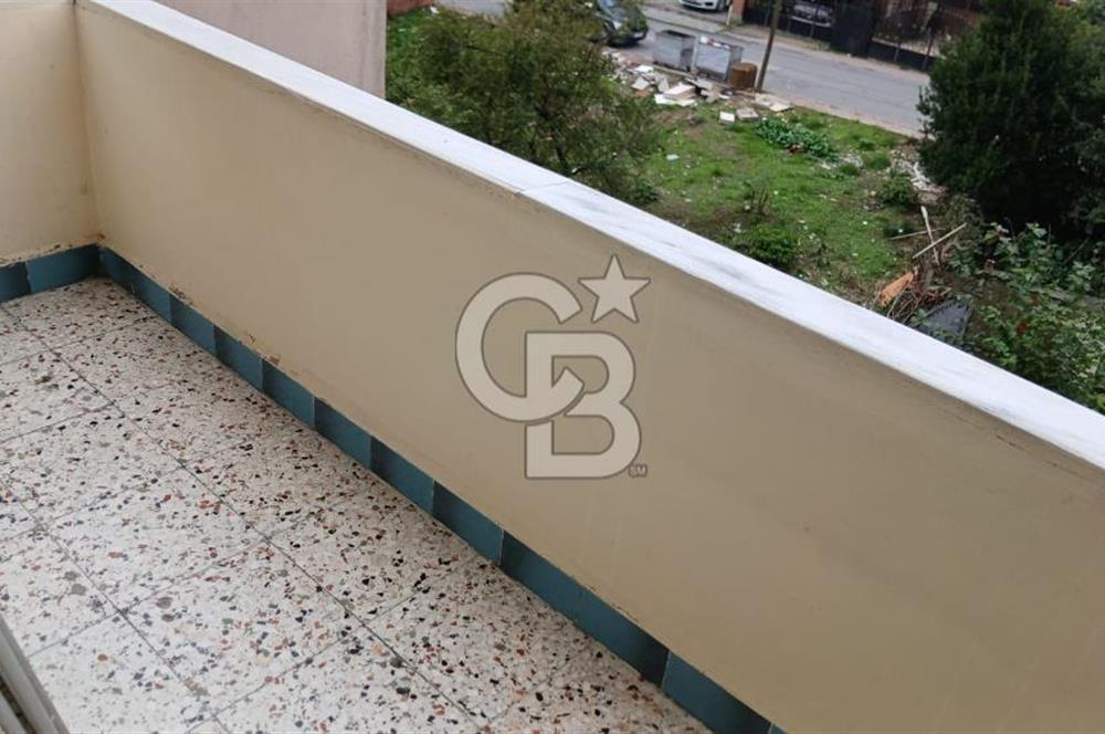 Çayırova Özgürlük Mahallesi Mehmet Akif Ersoy Caddesi'nde belediye çıkan yol üzerinde satılık 2+1 2 kat daire