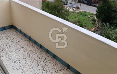 Çayırova Özgürlük Mahallesi Mehmet Akif Ersoy Caddesi'nde belediye çıkan yol üzerinde satılık 2+1 2 kat daire