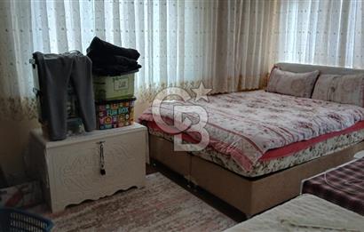 Çayırova Özgürlük Mahallesi Mehmet Akif Ersoy Caddesi'nde belediye çıkan yol üzerinde satılık 2+1 2 kat daire