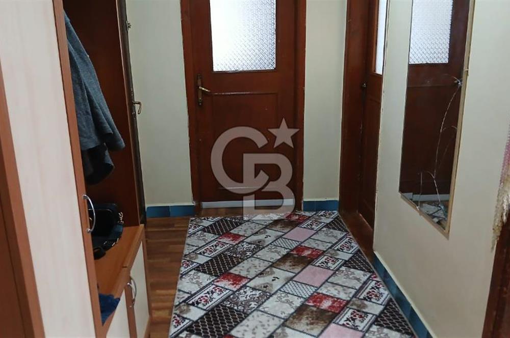 Çayırova Özgürlük Mahallesi Mehmet Akif Ersoy Caddesi'nde belediye çıkan yol üzerinde satılık 2+1 2 kat daire