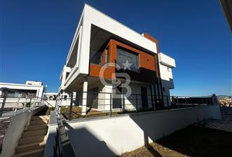 Villakent'in Eşşiz Lokasyonunda Ay Işığı Teras Evlerde Satılık Villa