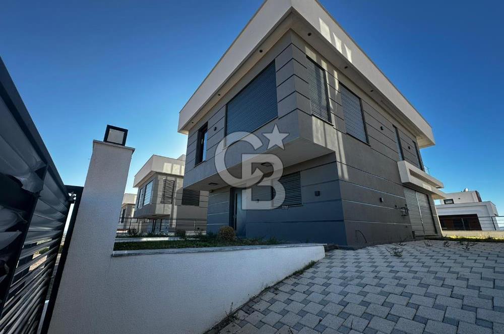 Villakent'in Eşşiz Lokasyonunda Ay Işığı Teras Evlerde Satılık Villa