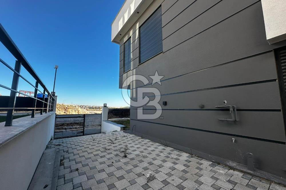 Villakent'in Eşşiz Lokasyonunda Ay Işığı Teras Evlerde Satılık Villa
